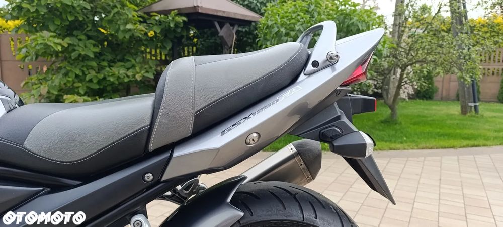 Suzuki GSX - 35