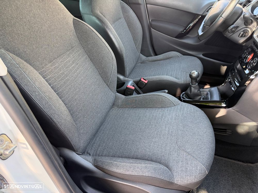 Citroën C3 1.2 PureTech Collection - 6