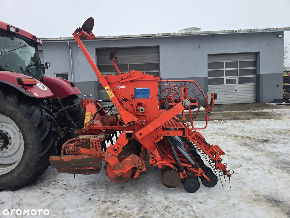 Kuhn Integra 3000 - 3