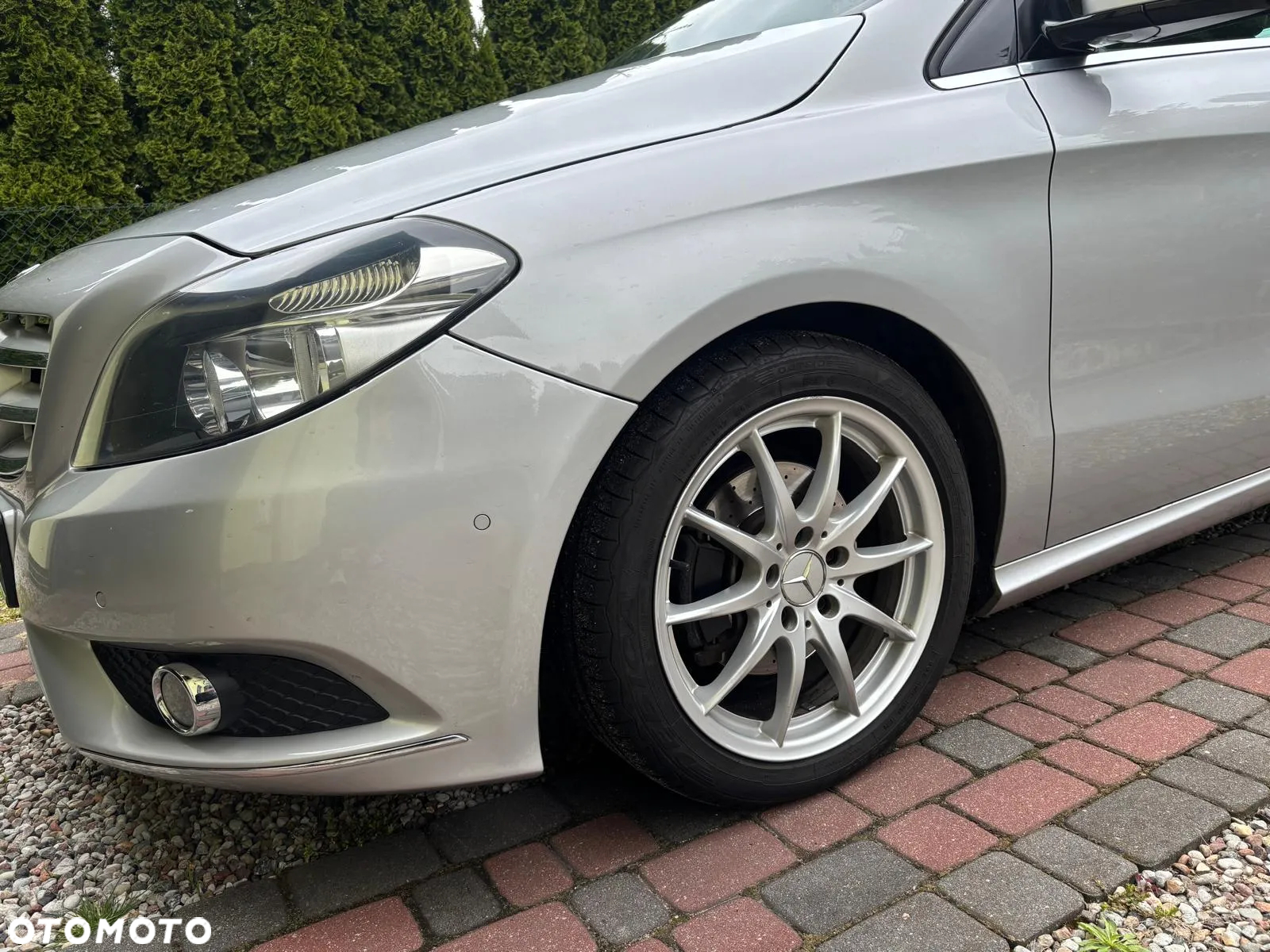 Mercedes-Benz Klasa B 180 - 13