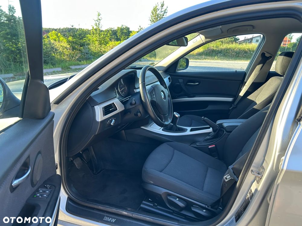BMW Seria 3 318i Edition Exclusive - 5