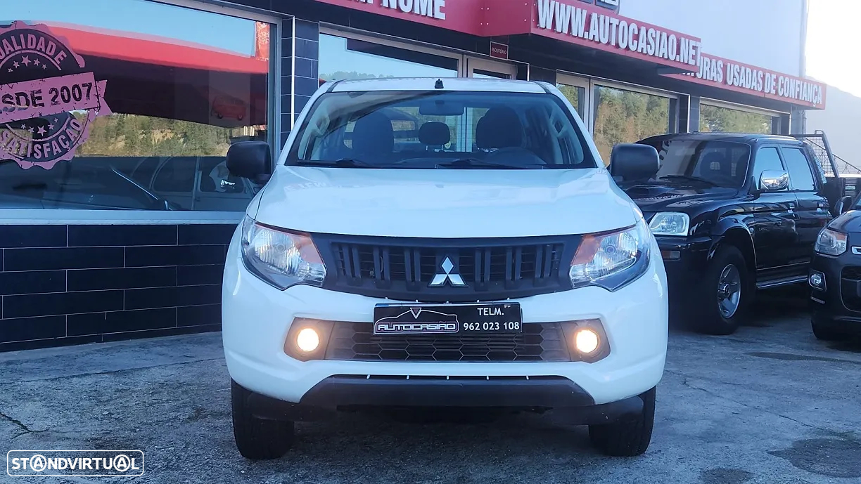 Mitsubishi L200 2.4 DI-D CD Invite 2WD - 2