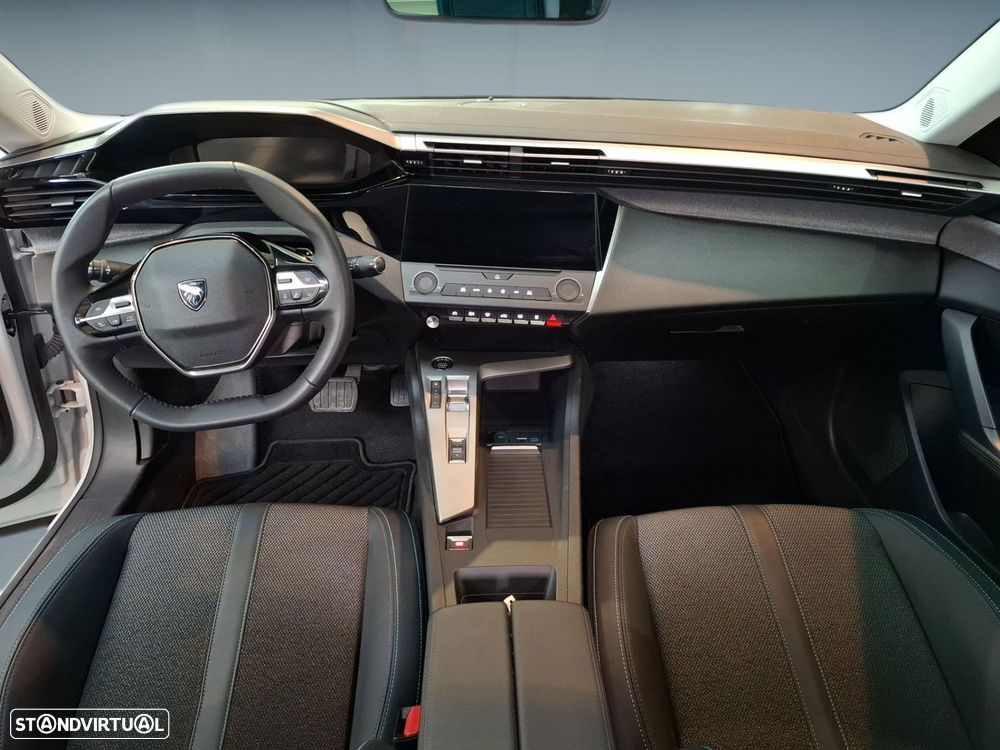 Peugeot 408 1.2 Hybrid Allure e-DCS6 - 11