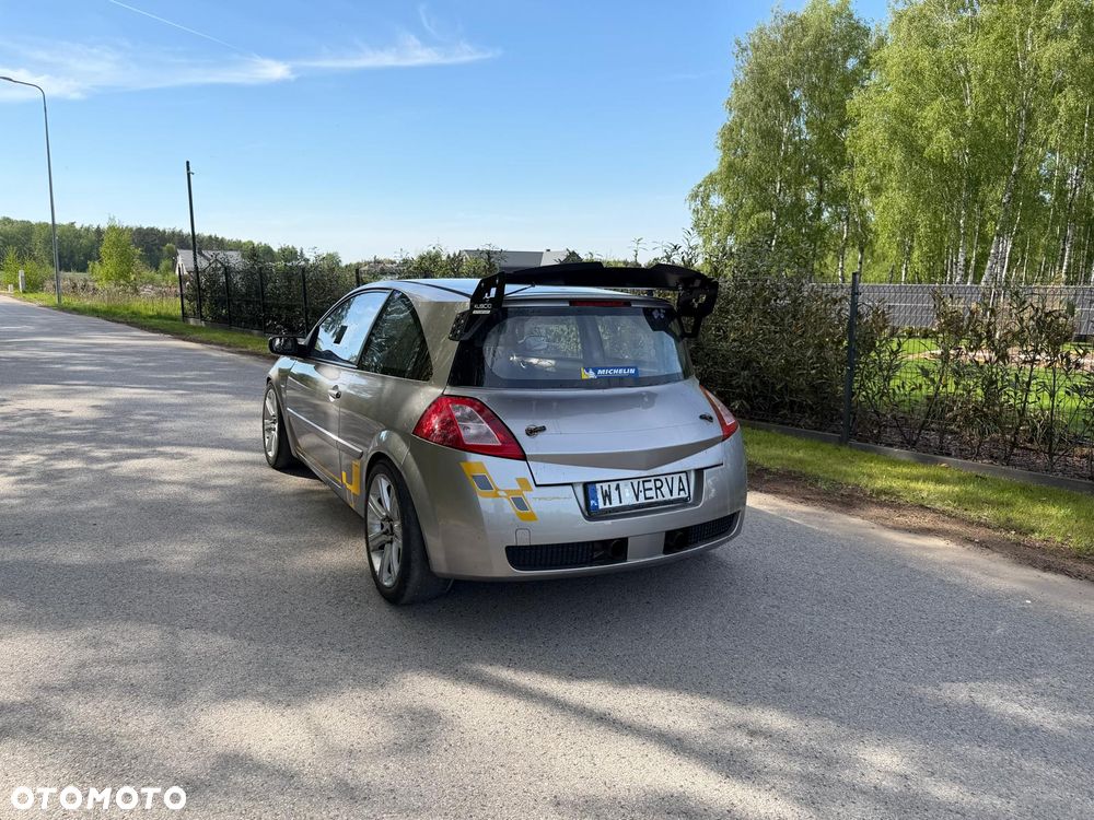 Renault Megane 2.0 Sport - 3