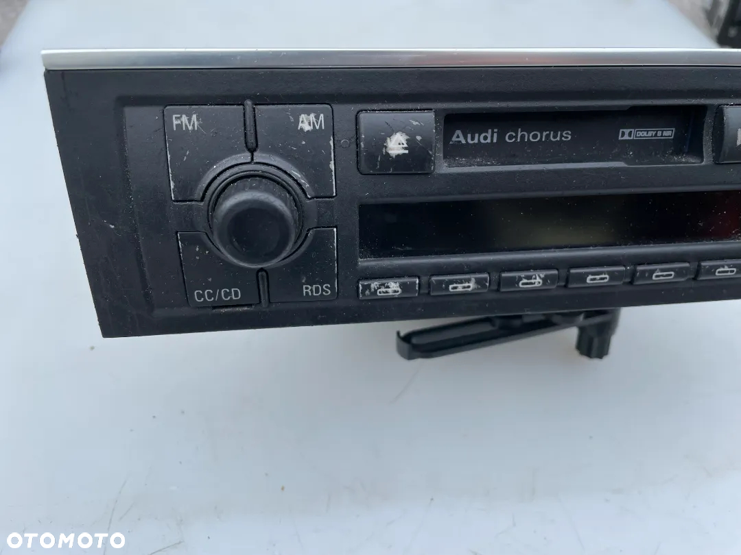 RADIO CHORUS Z KODEM 8E0035152 - 5