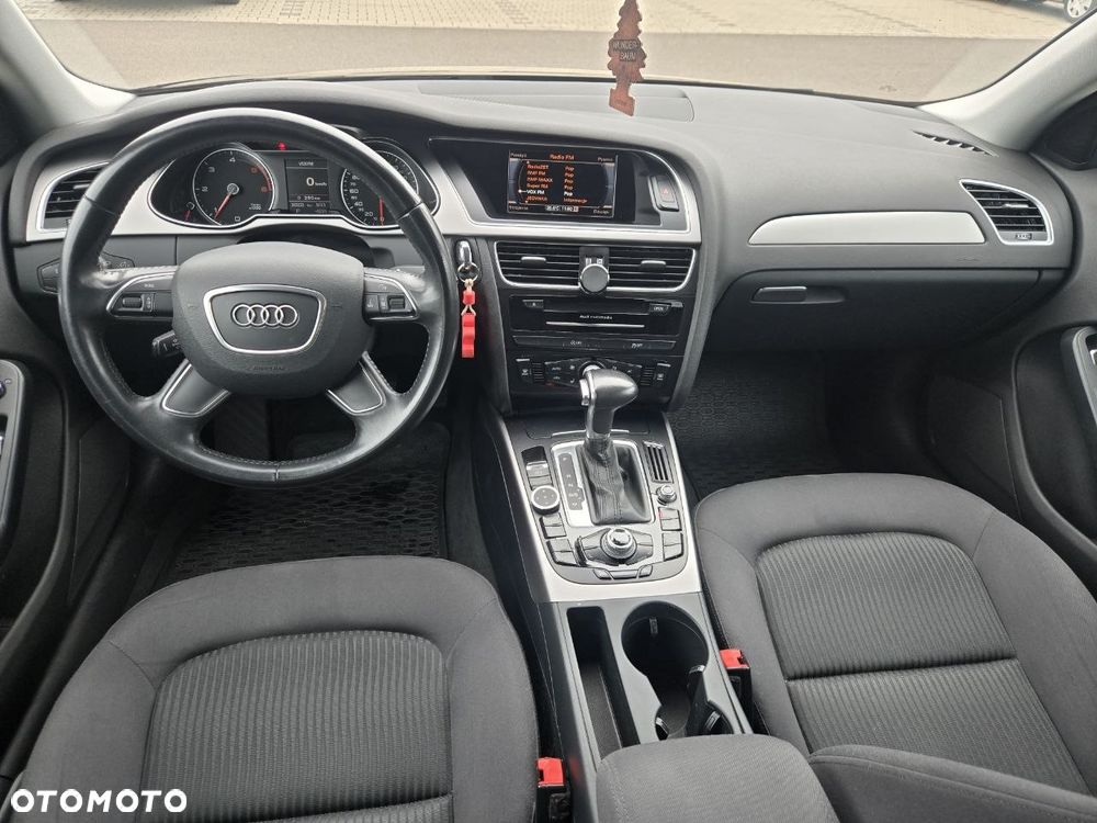 Audi A4 Avant - 10