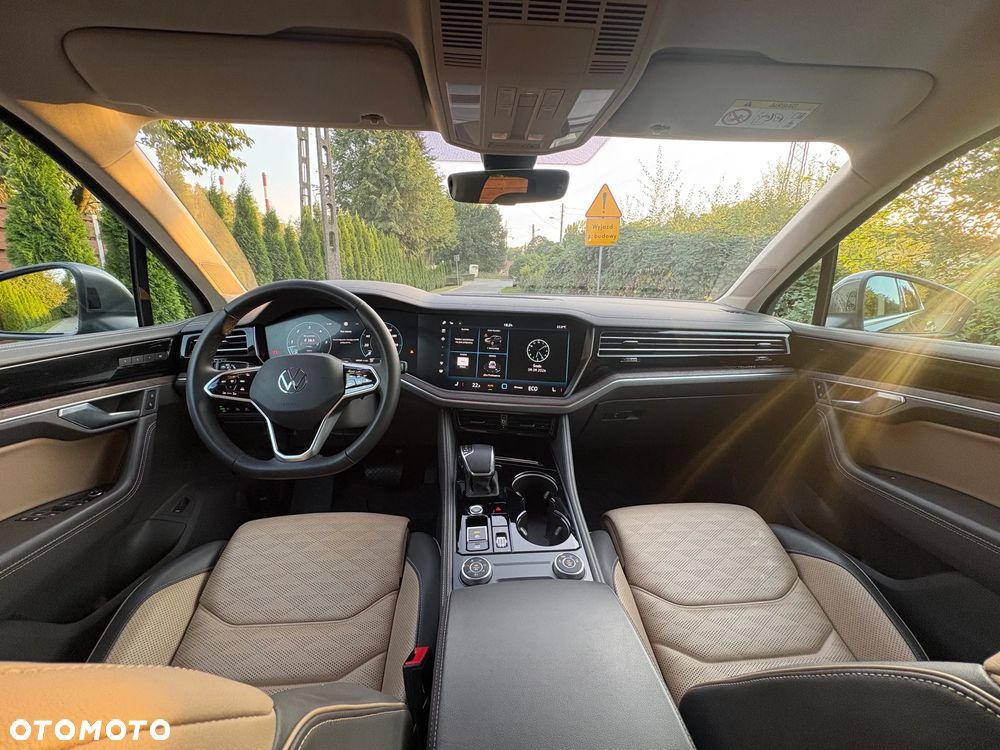 Volkswagen Touareg - 11