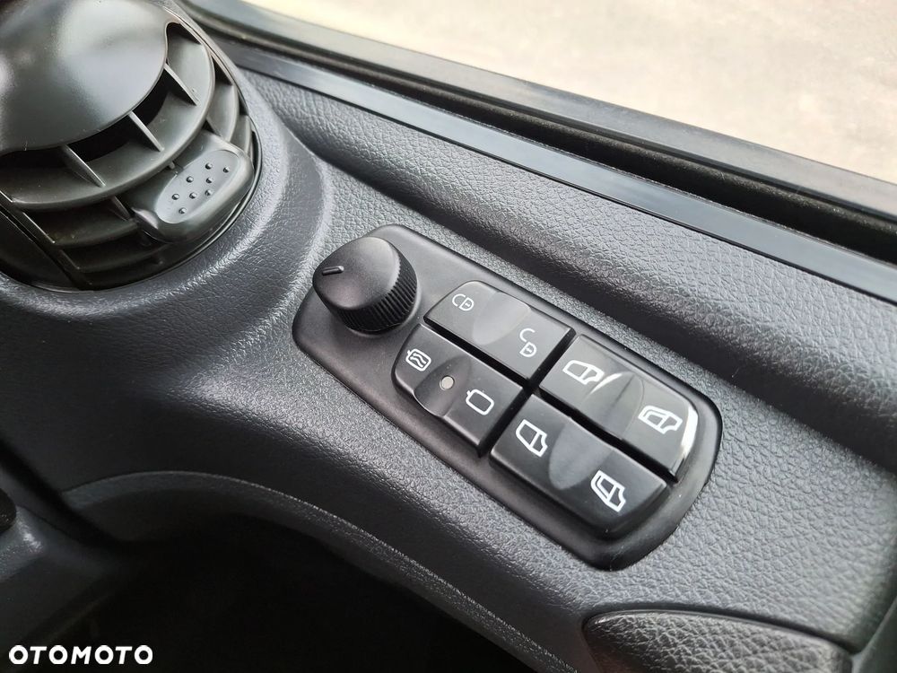 Mercedes-Benz Atego 1523 Zamiatarka EURO 6 PM10 Schmidt Street King 660 2 Silniki Szczotki L/R Na Poduszkach Kamery Automatyczna Skrzynia Pojazd Specjalny - 36