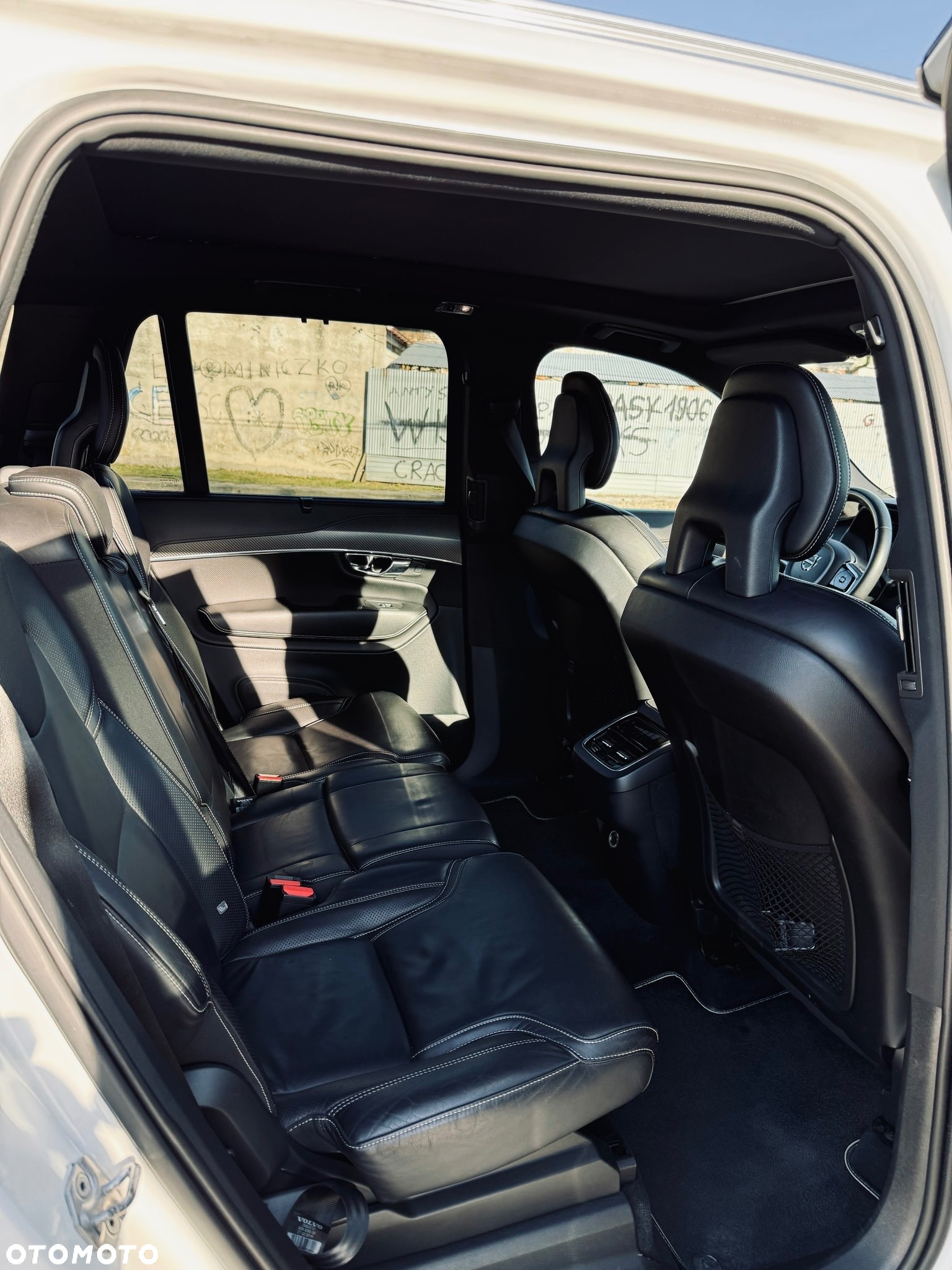Volvo XC 90 D5 AWD R-Design 7os - 17