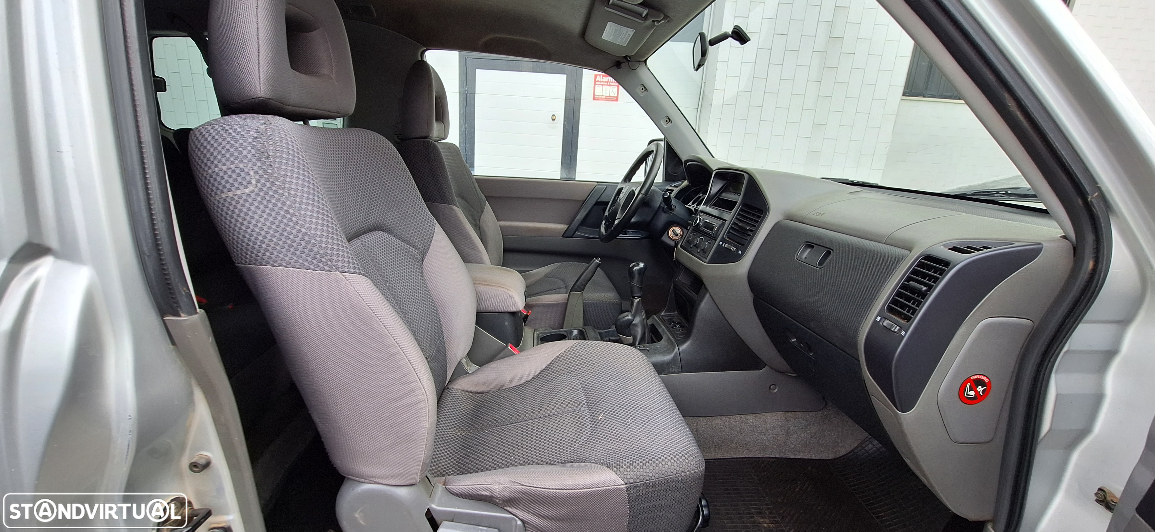 Mitsubishi Pajero 3.2 DI-D GLS - 14