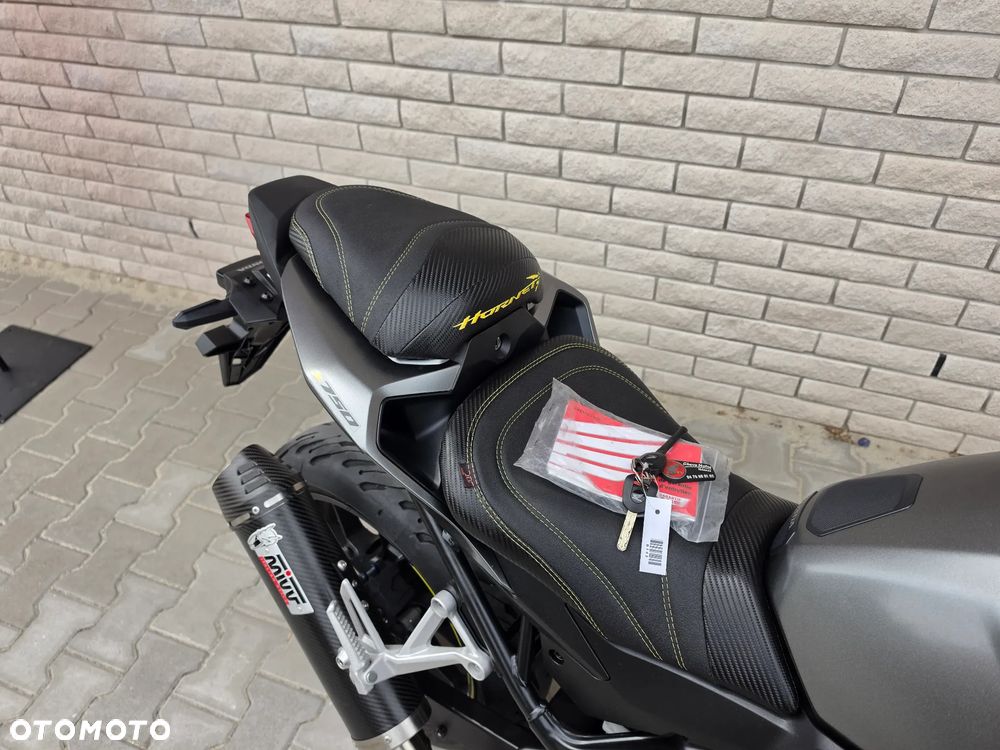 Honda Hornet - 10