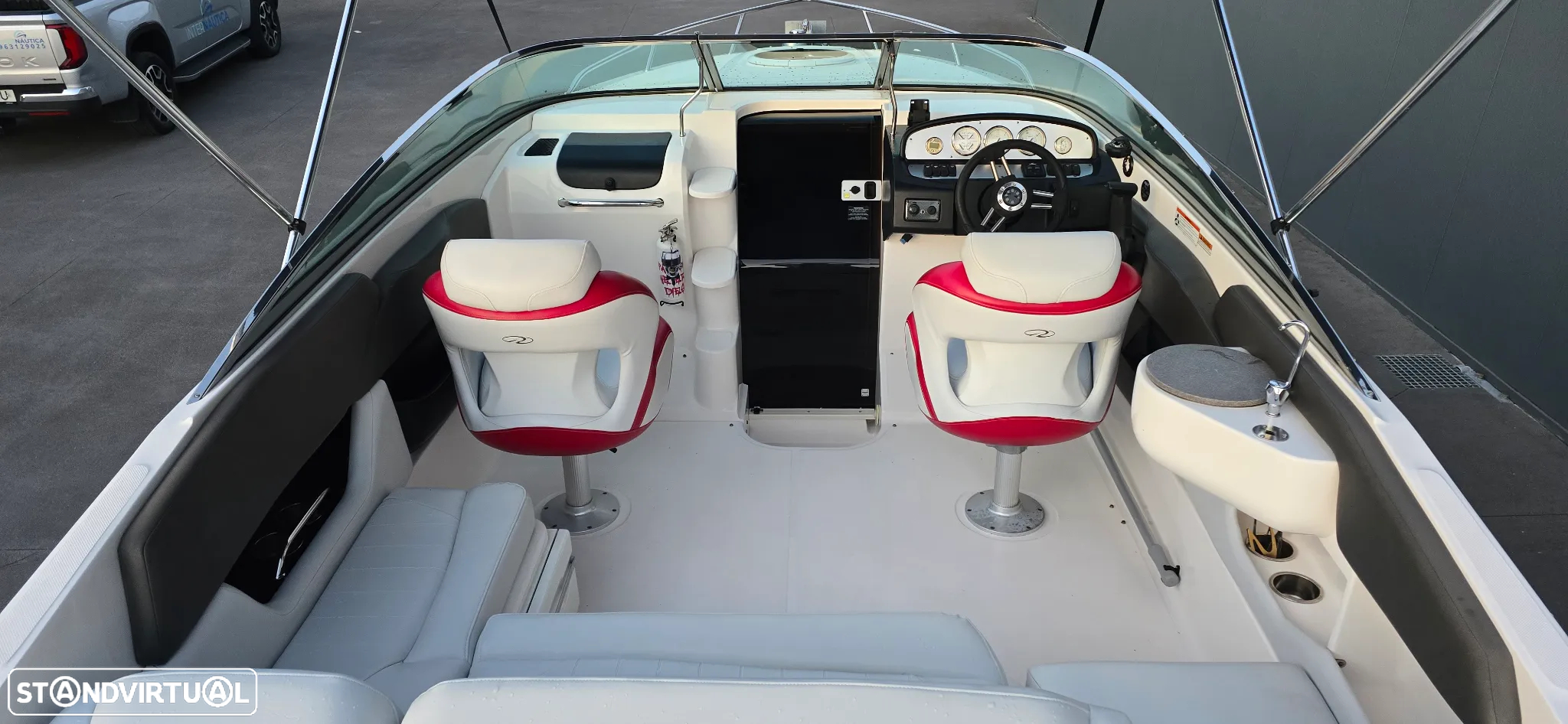 Regal 2250 fastdeck - 9