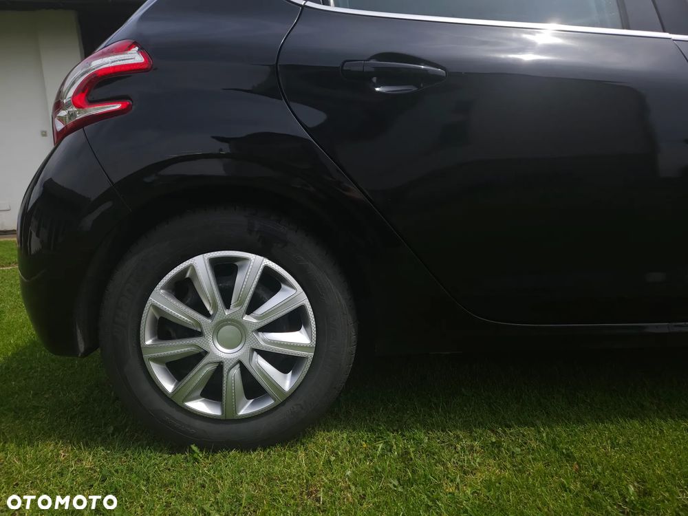 Peugeot 208 1.2 VTi Allure - 8