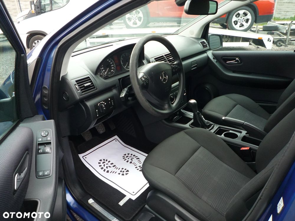 Mercedes-Benz Klasa A 180 BlueEfficiency - 14