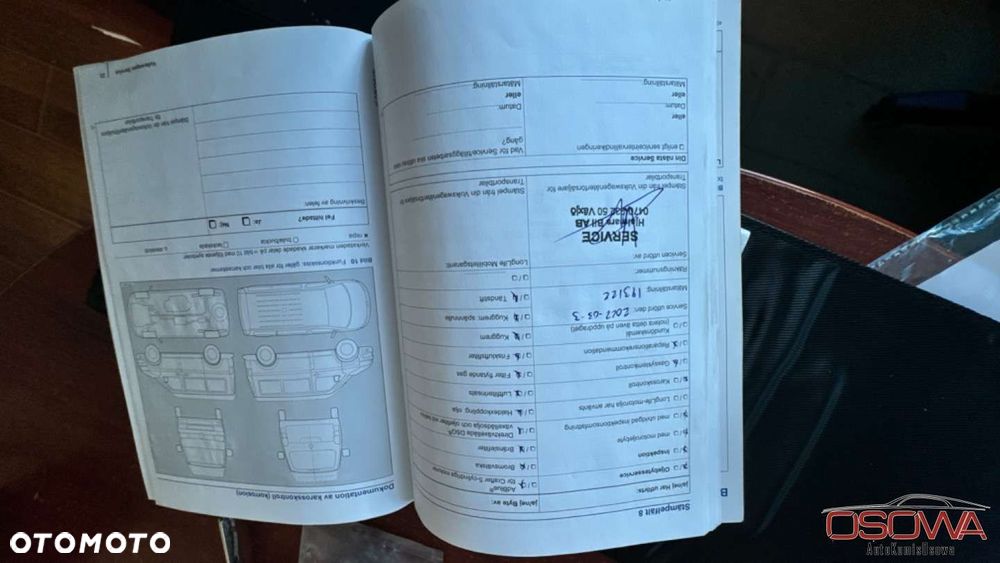 Volkswagen Multivan - 32