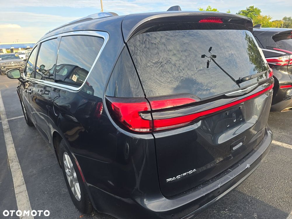 Chrysler Pacifica - 6