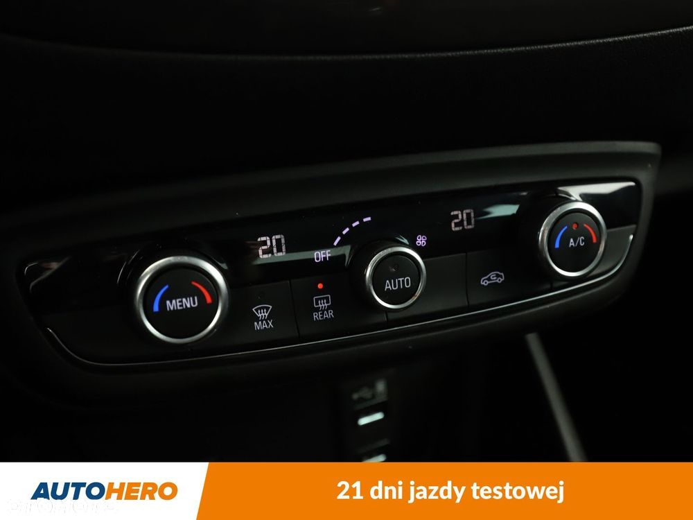 Opel Crossland X 1.2 T Design Line S&S - 25