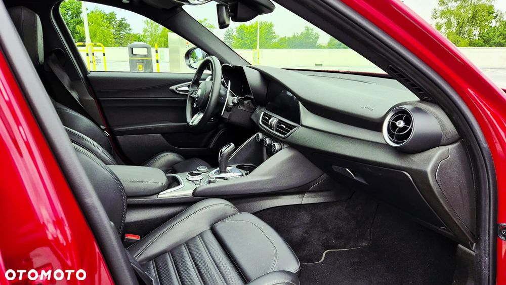 Alfa Romeo Giulia 2.0 Turbo Veloce Q4 - 22
