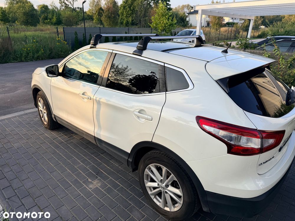 Nissan Qashqai 1.5 dCi N-Connecta - 6