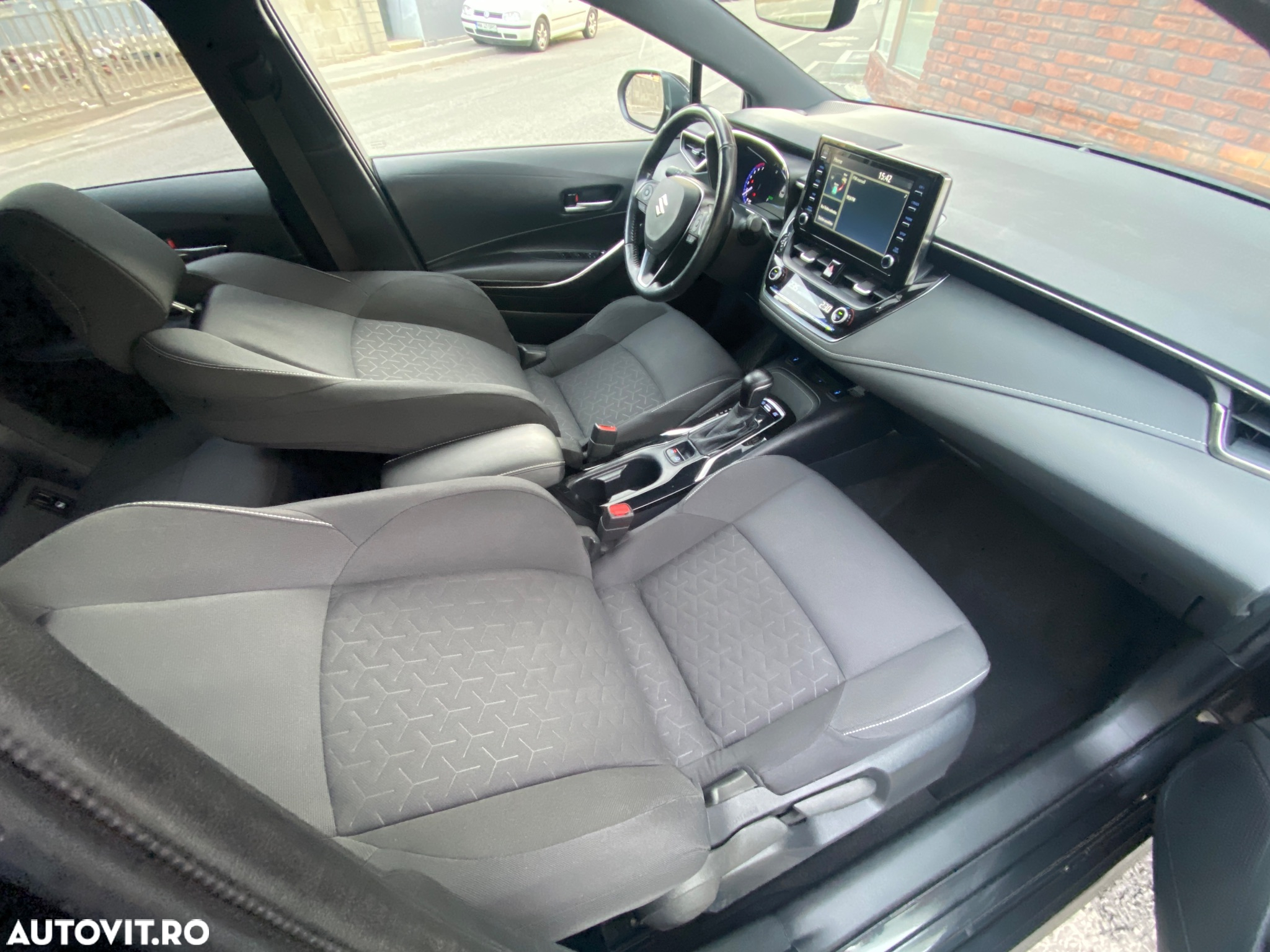 Toyota Corolla - 24