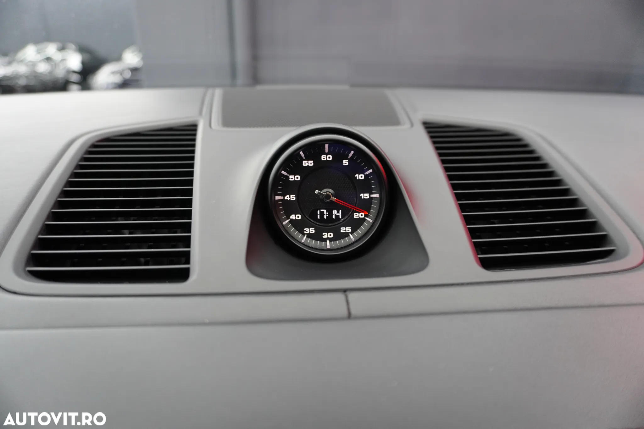 Porsche Cayenne Coupe GTS Tiptronic S - 16