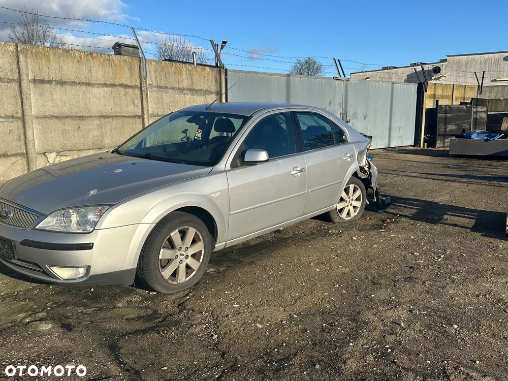 Ford Mondeo 1.8 Ambiente - 8