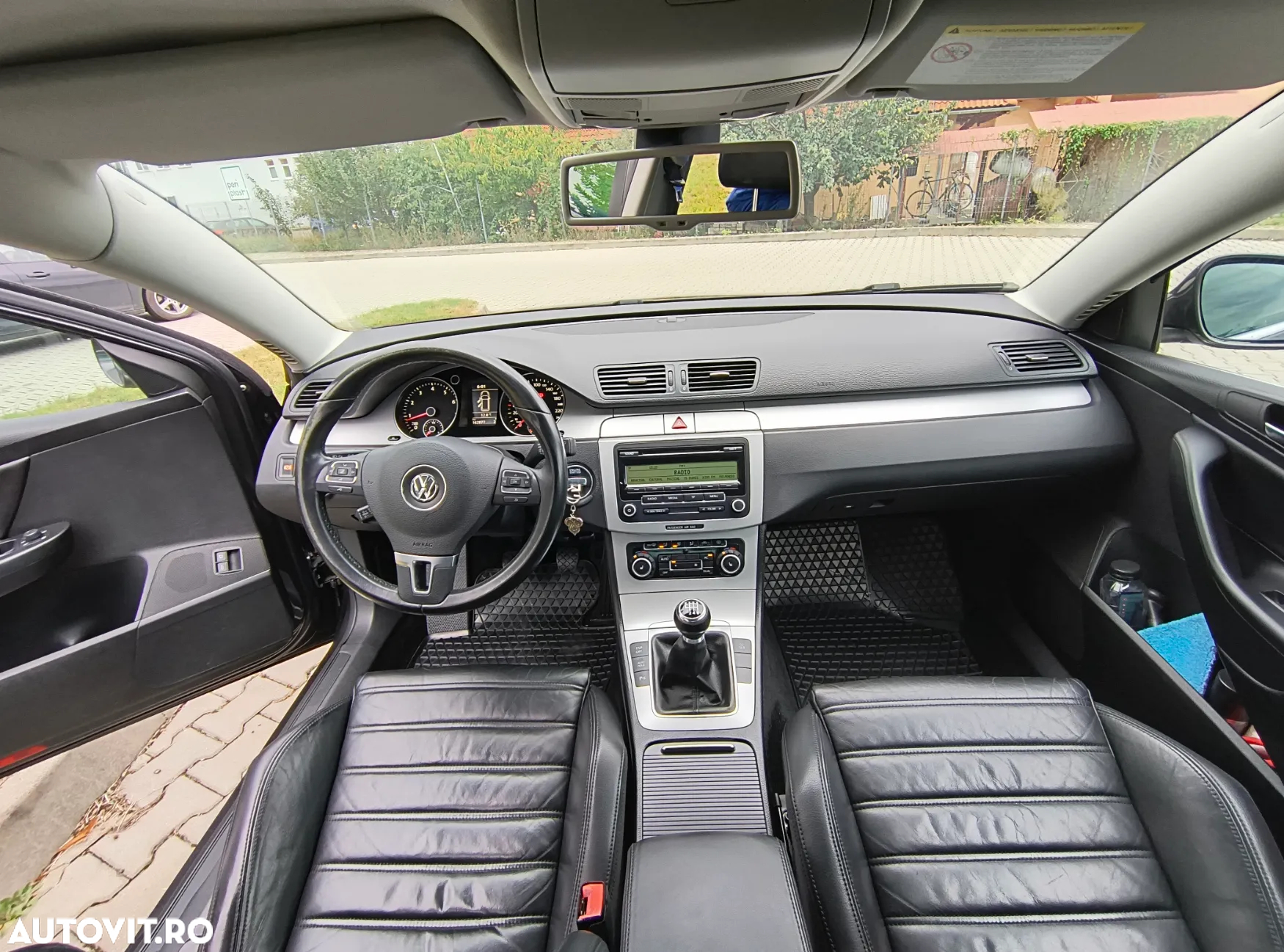Volkswagen Passat - 17