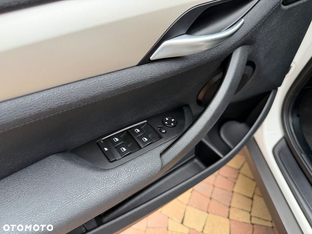 BMW X1 sDrive18d xLine - 21