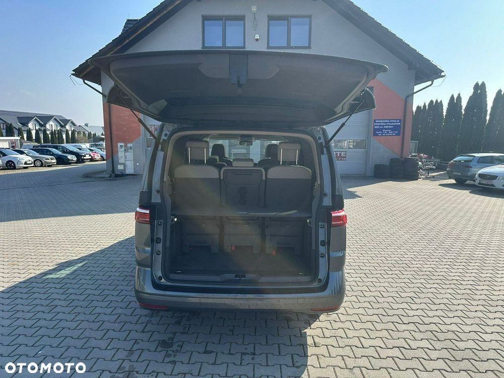 Volkswagen Multivan - 23