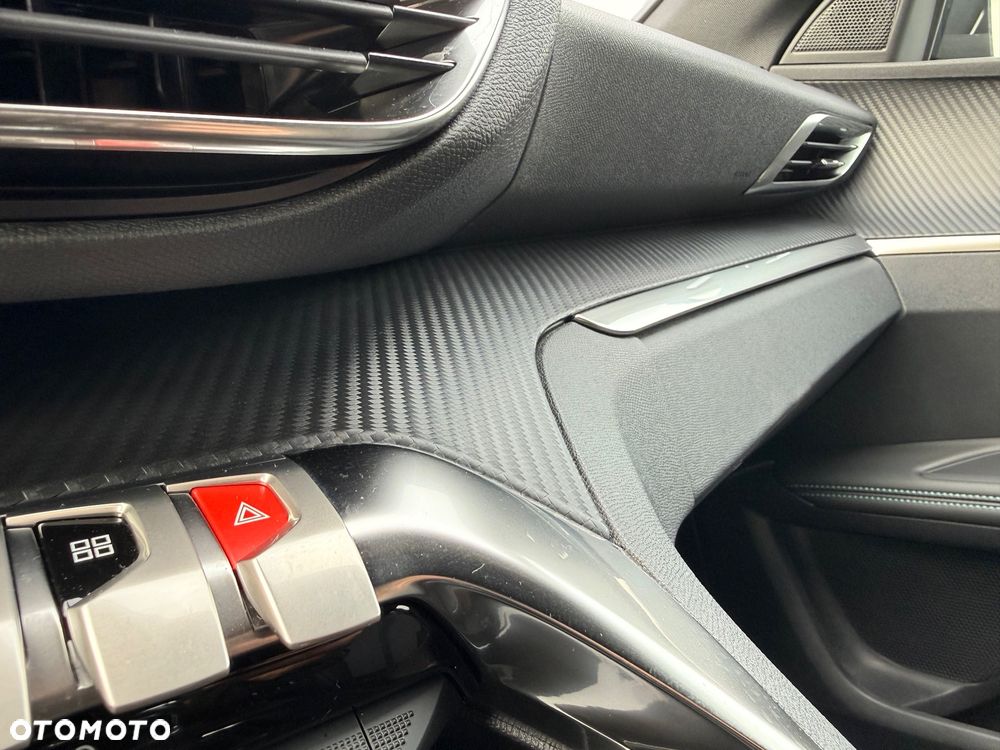 Peugeot 3008 1.2 PureTech GPF Allure S&S - 12