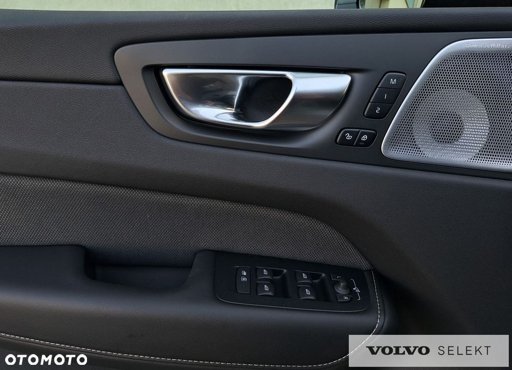 Volvo XC 60 - 30