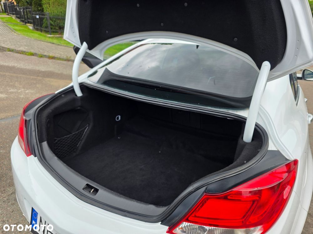 Opel Insignia 2.0 Turbo - 9