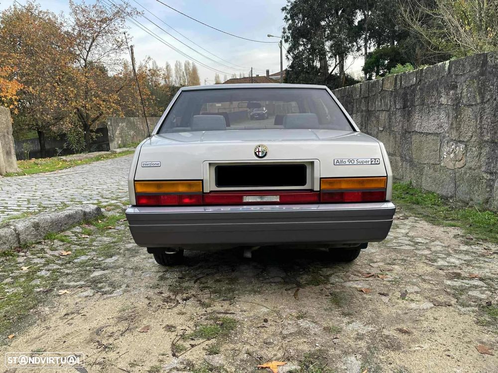 Alfa Romeo 90 2.0 S - 7