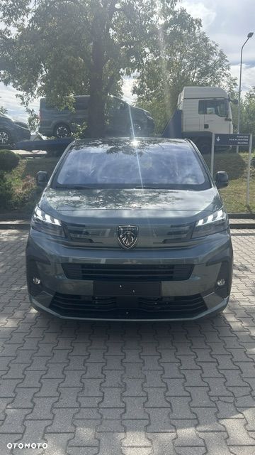 Peugeot Traveller - 2