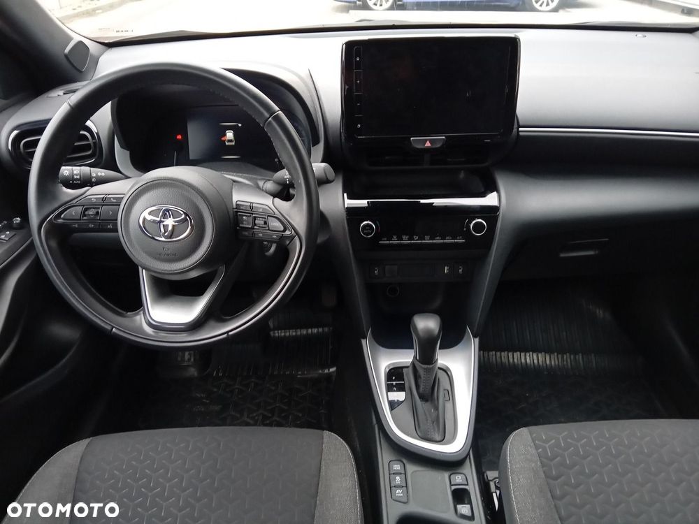 Toyota Yaris Cross - 15