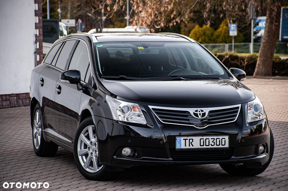 Toyota Avensis 2.2 D-4D X - 21