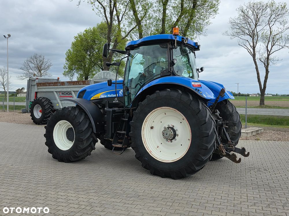 New Holland T7030 PC 2011R - 21