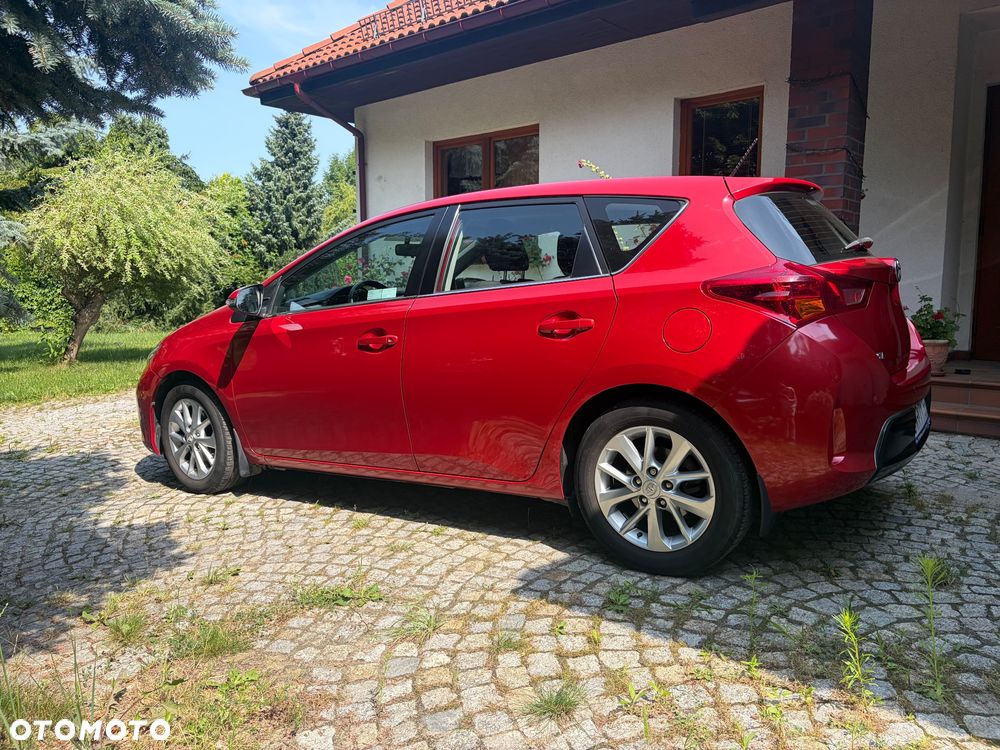 Toyota Auris 1.6 Premium - 8