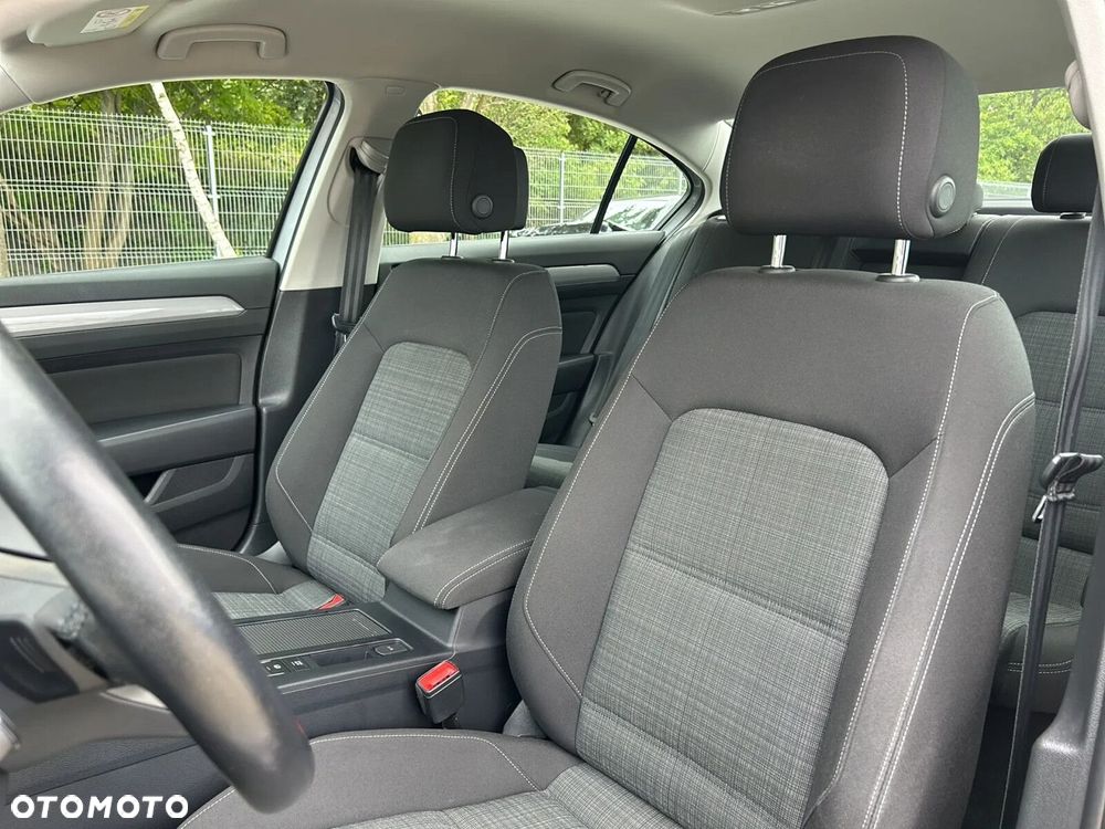Volkswagen Passat 2.0 TSI Business DSG - 9