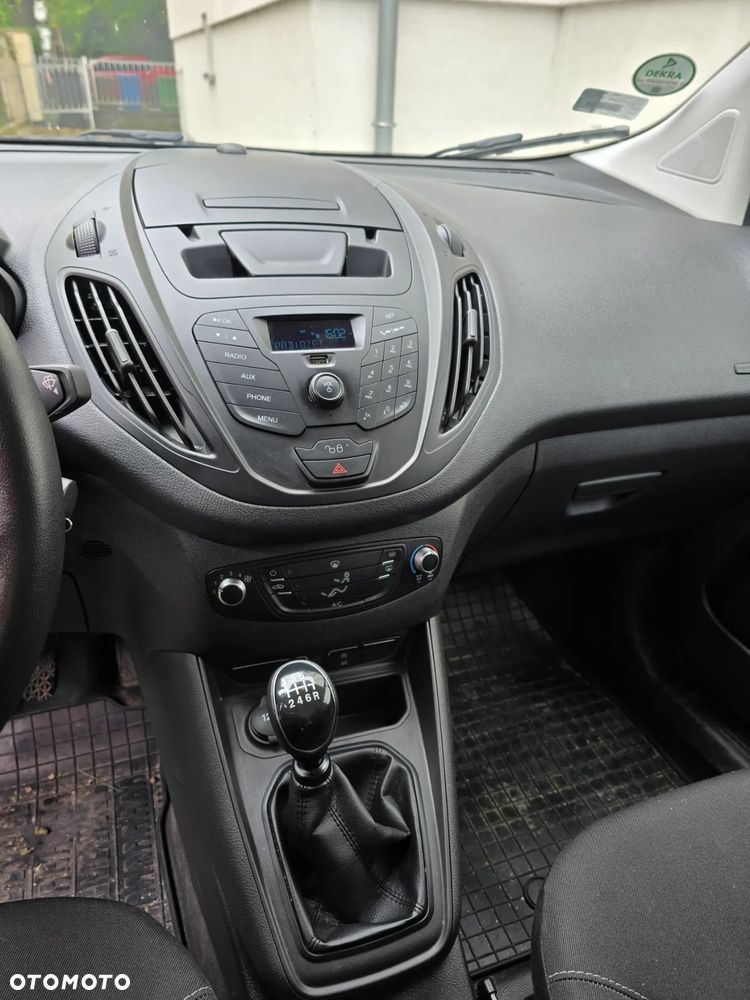 Ford Transit Courier - 6