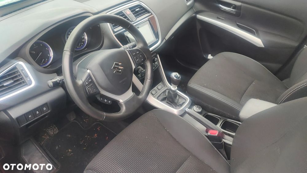 Suzuki SX4 S-Cross - 13