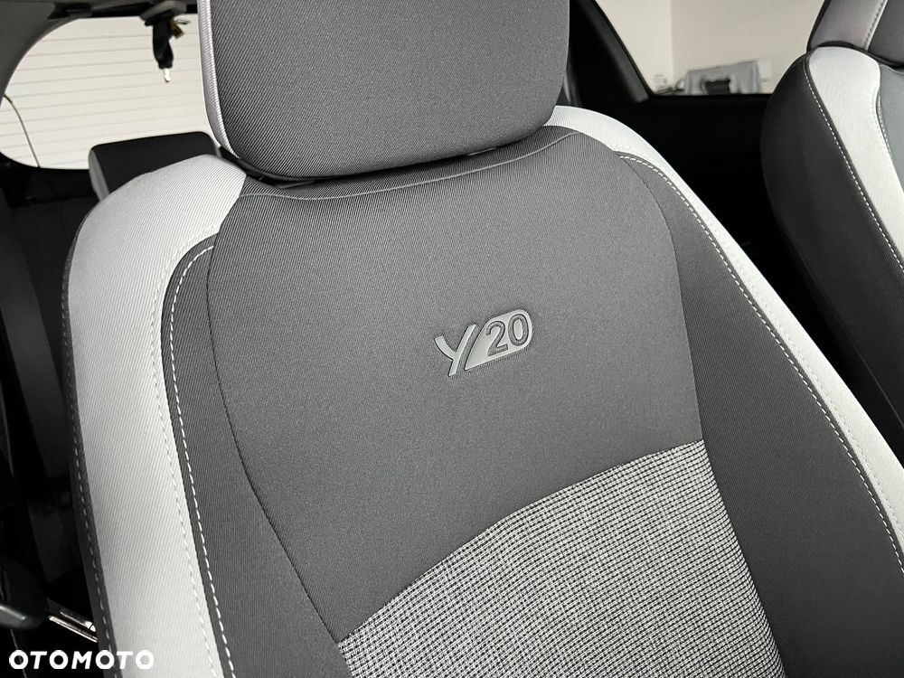 Toyota Yaris 1.5 20th Anniversary - 37