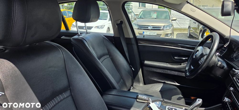 BMW Seria 5 520d xDrive Luxury Line - 11