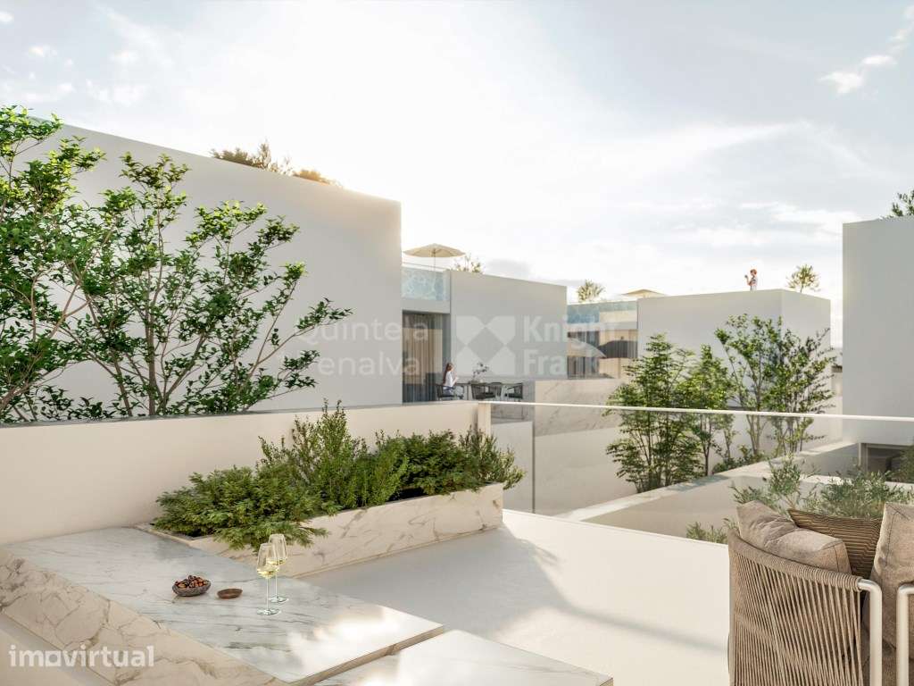 Villa T5+2 com piscina e estacionamento em Campo de Ourique - Grande imagem: 4/16