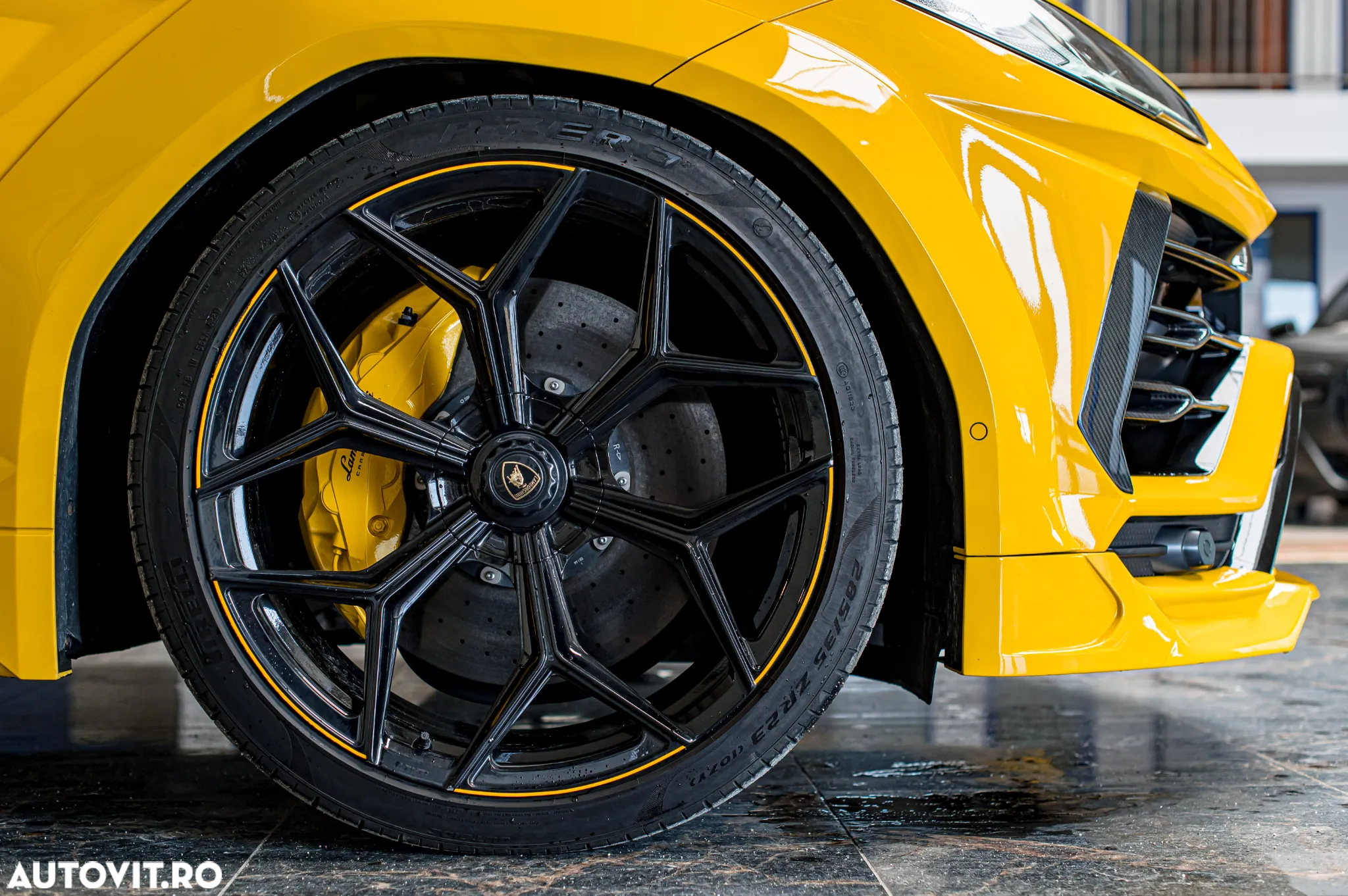 Lamborghini URUS - 31