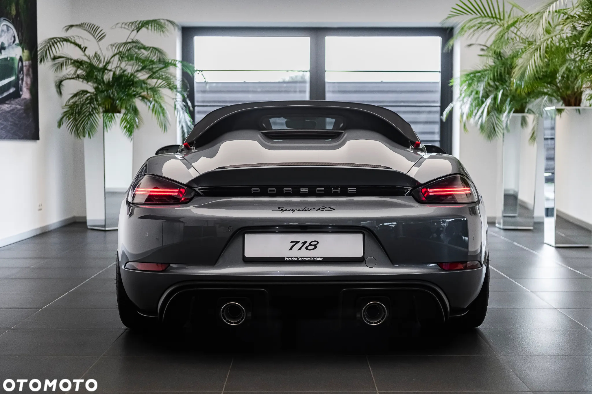 Porsche 718 Spyder - 5