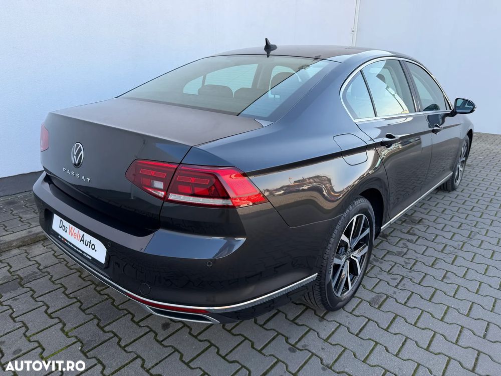 Volkswagen Passat - 4