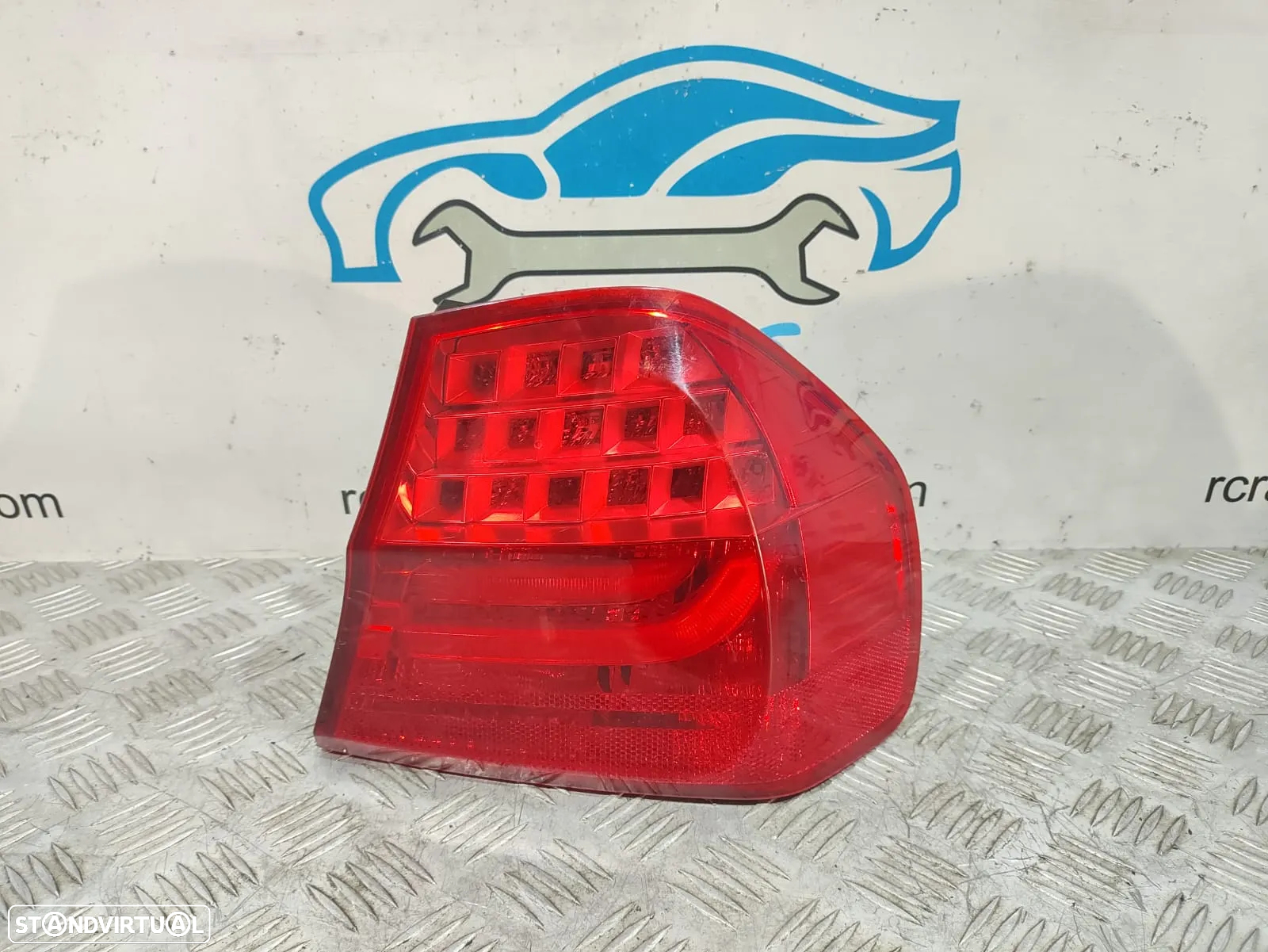 Conjunto Farolins Originais BMW Serie 3 E90 LCi Led 7289425 7289426 - 7
