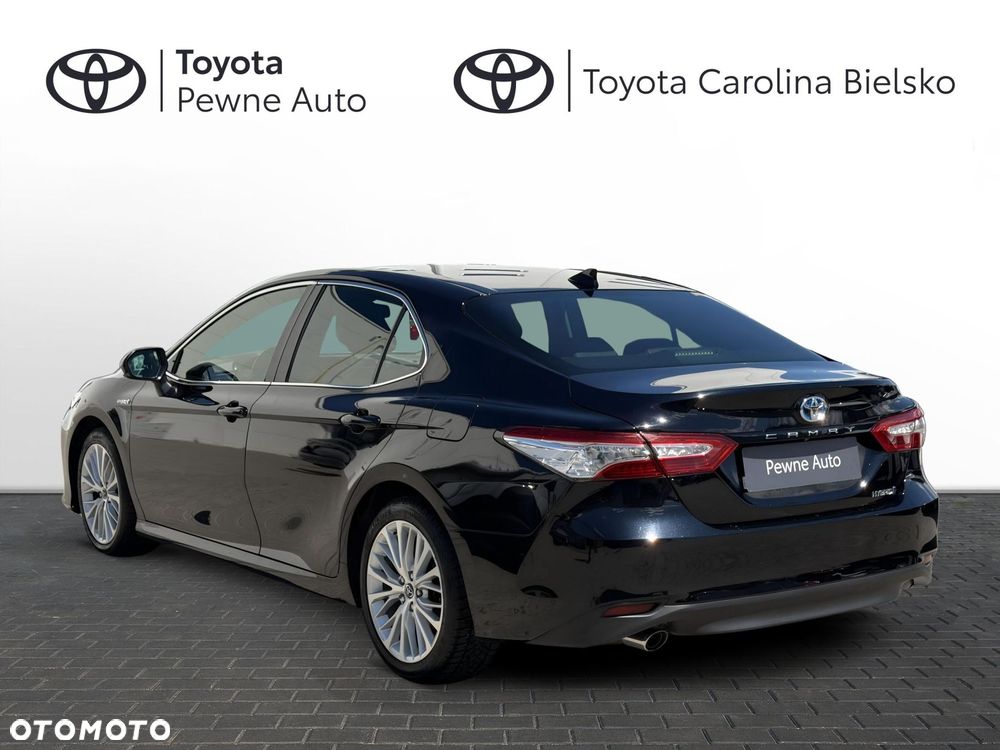 Toyota Camry 2.5 Hybrid Executive CVT - 2