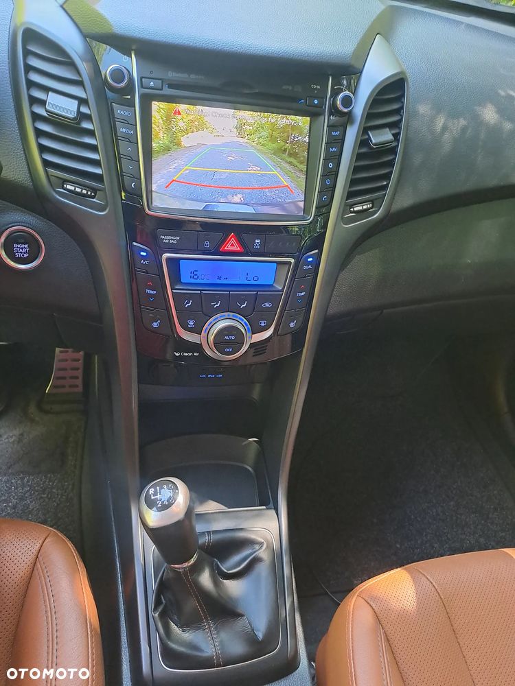 Hyundai i30 1.6 GDI Premium - 23